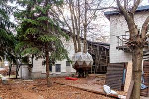 комерційна за адресою Зоологічна вул., 10
