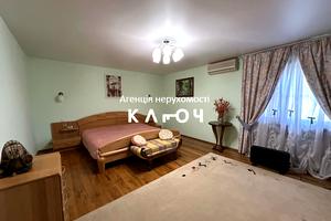 будинок за адресою Виноградний