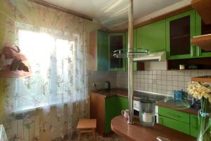 квартира за адресою Анни Ахматової вул., 8