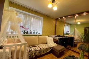 квартира за адресою Радісна вул., 21