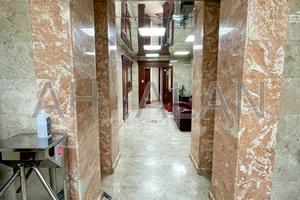 комерційна за адресою Крутий узвіз, 7