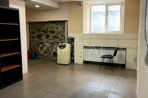комерційна за адресою Київ, Бастіонна вул., 2/1