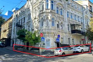 комерційна за адресою Мала Житомирська вул., 1