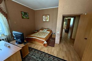 квартира за адресою Родини Оголевців пров. (Лермонтова), 3