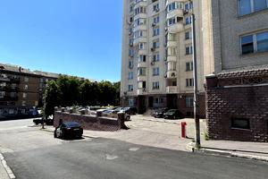комерційна за адресою Васильківська вул., 18