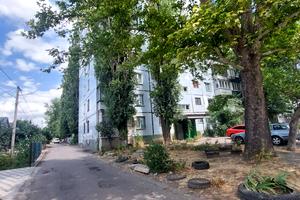 квартира за адресою Космонавтів вул., 86
