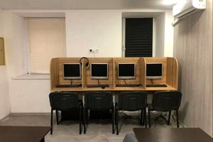 комерційна за адресою Кіри Муратової вул., 7