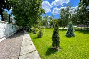 комерційна за адресою Бориспільська вул., 19Б