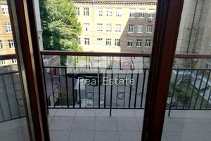 коммерческая по адресу Паторжинського, 4