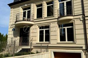 коммерческая по адресу Новоселицкая ул., 7