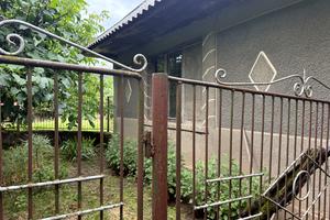будинок за адресою Центральна, 45