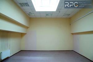 коммерческая по адресу Героїв Космосу ул., 4