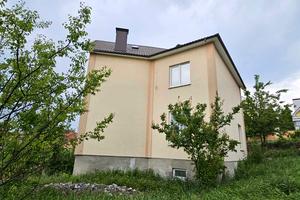 дом по адресу Центральна ул., 13