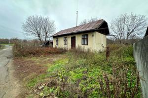 ділянка за адресою Церковна вул., 60