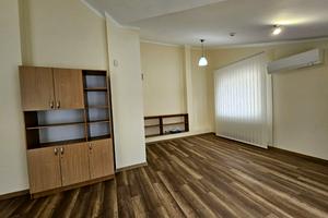 комерційна за адресою Військових Ветеранів вул., 6