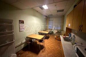 комерційна за адресою Кудрявський узвіз, 7
