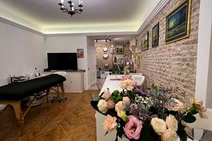 комерційна за адресою Степана Бандери вул. (), 35