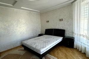 квартира по адресу Богдана Хмельницького ул., 33а