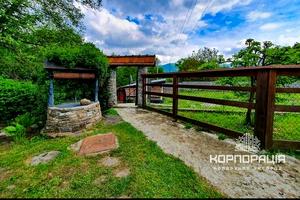 комерційна за адресою Центральна, 10
