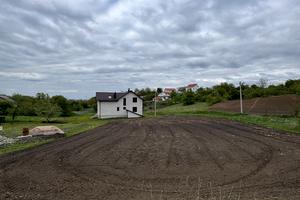 участок по адресу 2-й проїзд Мрії