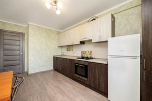 квартира за адресою Курсанта Єськова вул., 26