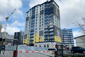 квартира за адресою Домбровського вул., 3