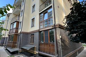 комерційна за адресою Західна вул., 8