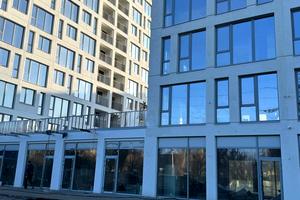 комерційна за адресою Дніпро, Холодильна вул., 67