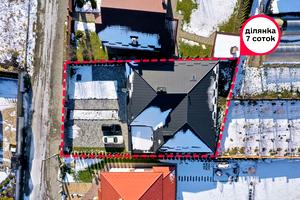 будинок за адресою Степана Бандери, 19