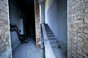 комерційна за адресою Чорновола вул., 11