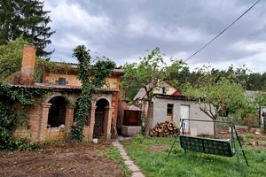 будинок за адресою с. Круглик, Садова, 14