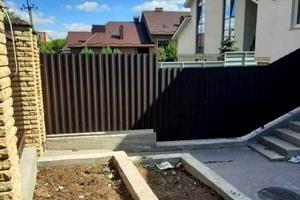 будинок за адресою Будівельників вул., 1