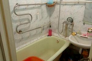 квартира за адресою Соборності вул. (Жовтнева), 79