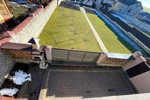 дом по адресу Комерційна, 22а