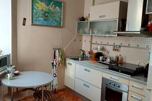 квартира за адресою Куликівський узвіз (Революції), 9