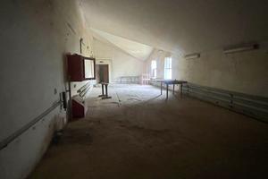 комерційна за адресою Симона Петлюри вул., 8