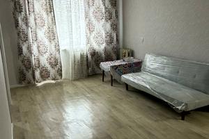 квартира по адресу Строителей ул., 14