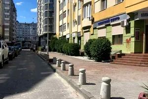 комерційна за адресою Бельведерська вул., 25а