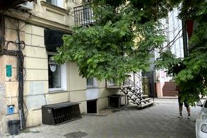 комерційна за адресою Велика Арнаутська вул., 50
