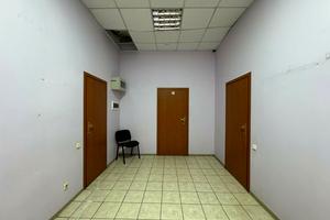 комерційна за адресою Незалежної України вул. (40 років Радянської України), 40