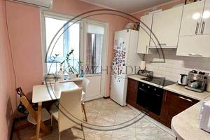 квартира за адресою Софії Русової вул., 7