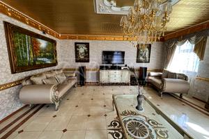комерційна за адресою Євгена Чикаленка вул. (Пушкінська), 32-В