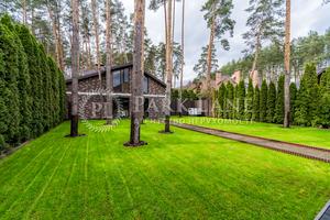будинок за адресою Лісова, 1