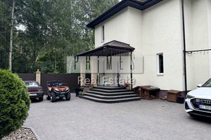 будинок за адресою Абрикосова вул.