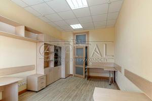 комерційна за адресою Саксаганського вул., 67