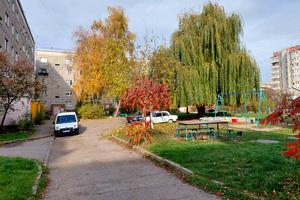 квартира за адресою Тролейбусна вул., 8