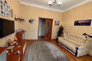 квартира за адресою Базарна вул., 66