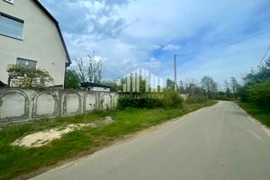 участок по адресу Івана Франка