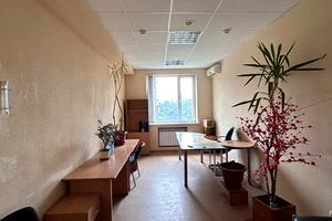 коммерческая по адресу Николая Михновского бульв. (Дружбы Народов), 38