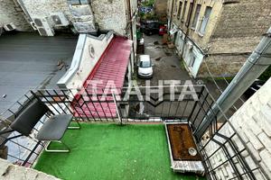 комерційна за адресою Саксаганського вул., 147/5
